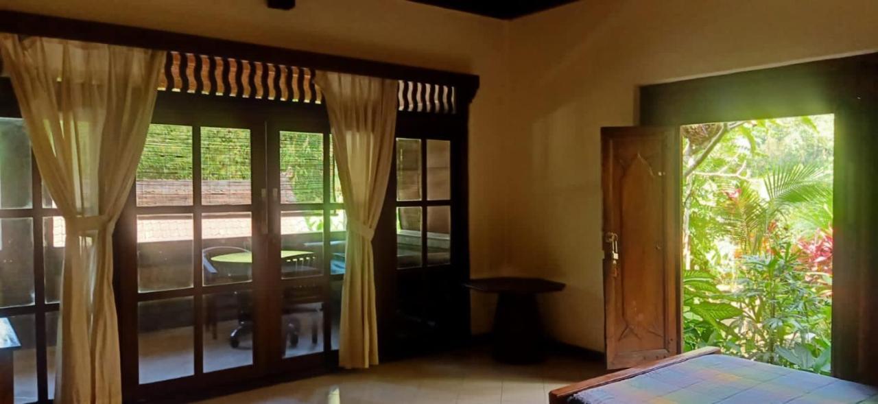Family Guest House อูบุด ภายนอก รูปภาพ